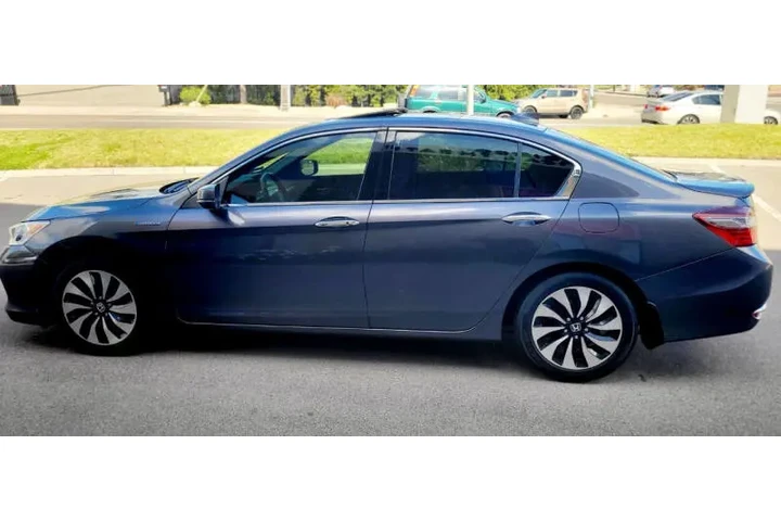 $12450 : 2017 Accord Hybrid EX-L image 3