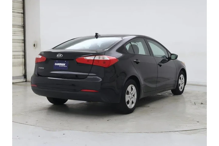 $14599 : Kia Forte 2016 LX 4dr Sedan image 8