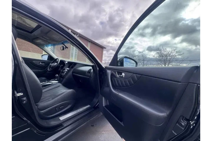 $4999 : 2010 FX35 image 10