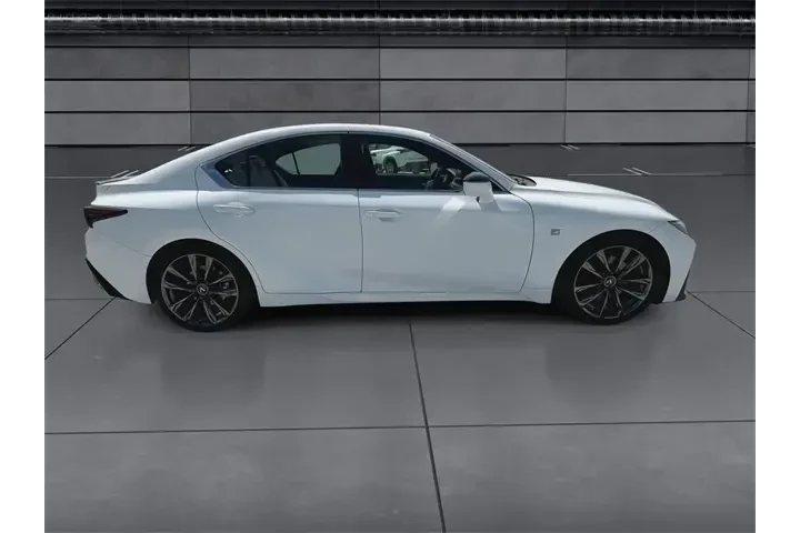 $39998 : Lexus IS 350 2022 F SPORT 4d image 9