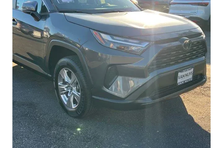 $26995 : Toyota RAV4 2023 XLE 4dr SUV image 10