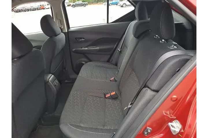 $20997 : Nissan Kicks 2024 SV 4dr Cro image 10