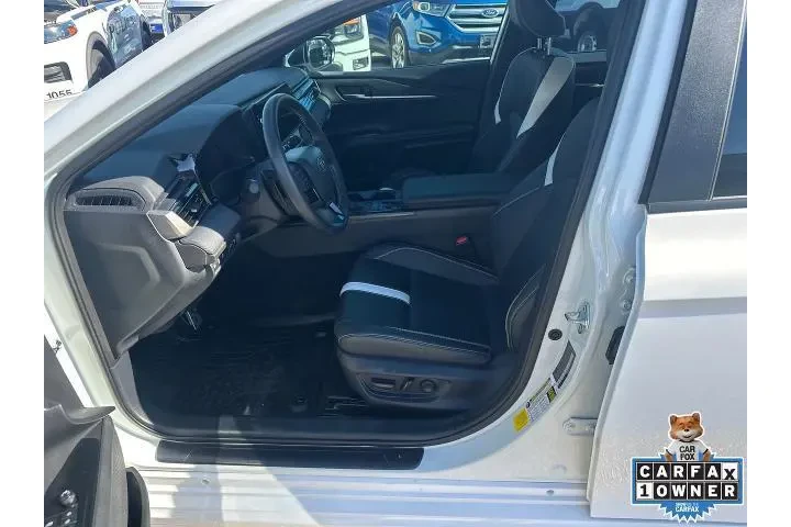 $28499 : Toyota Camry 2025 SE 4dr Sed image 9