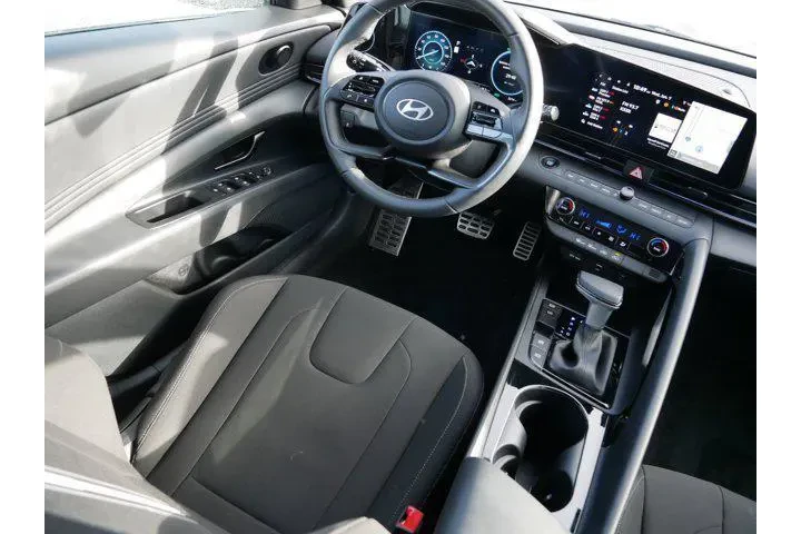 $23000 : Hyundai ELANTRA Hybrid 2025 image 9