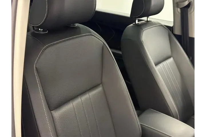 $20000 : Volkswagen Tiguan 2023 AWD S image 9