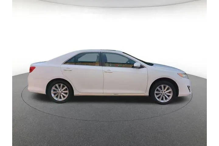 $12000 : Toyota Camry 2013 XLE 4dr Se image 4