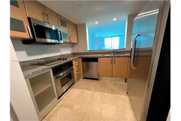 $4500 : Rental property with 2 bedro image 7