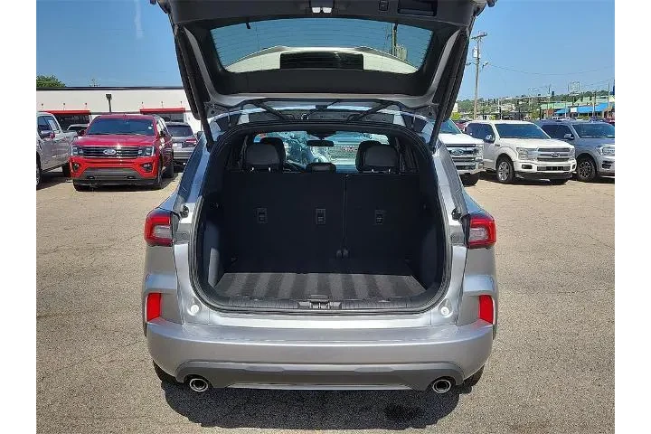 $18794 : Ford Escape 2023 ST-Line 4dr image 8