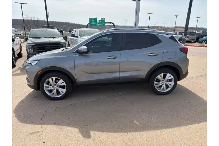 $19995 : Buick Encore GX 2024 Preferr image 2