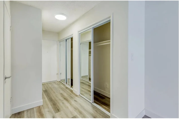 $1450 : 1bed and 1bath available for r image 2