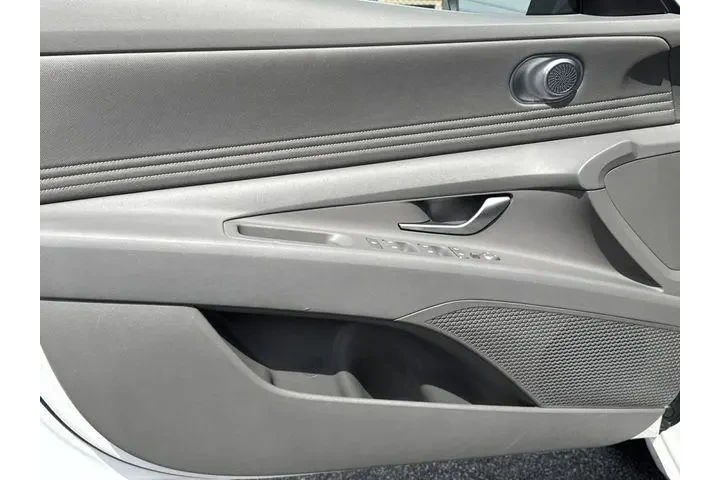 $22610 : Hyundai ELANTRA 2025 SEL Con image 10