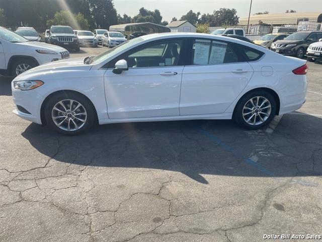 $10995 : 2017 Fusion SE Sedan image 4