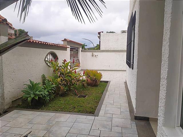$225000 : HOUSE FOR SALE IN VENEZUELA image 2