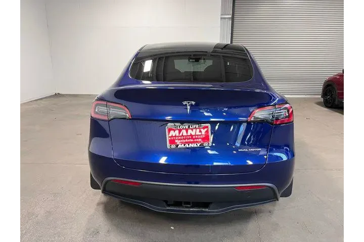 $31940 : Tesla Model Y 2023 AWD Long image 4