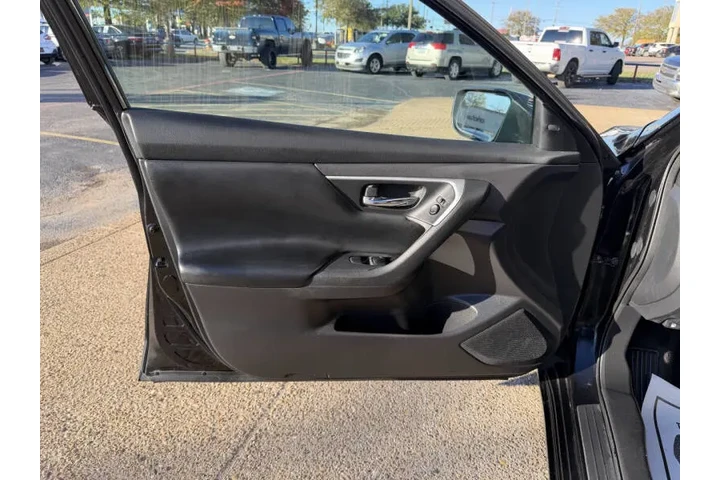 $14499 : 2017 Altima 2.5 S image 5