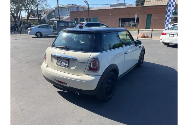 $7995 : 2013 MINI Hardtop Cooper image 6