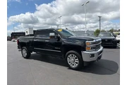 $37980 : Chevrolet Silverado 2500HD 2 thumbnail