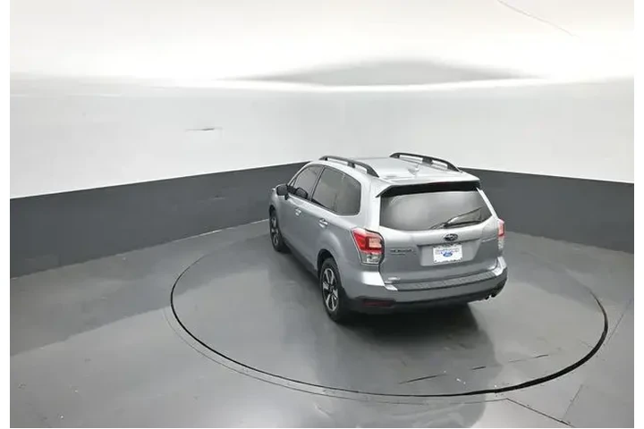 $18839 : Subaru Forester 2018 AWD 2.5 image 1