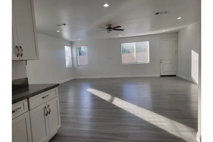 $2550 : Must see - Won't last! image 4