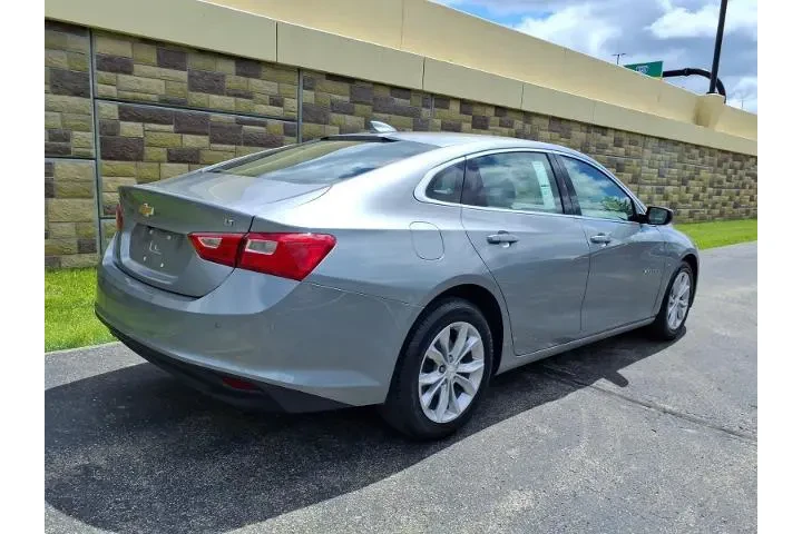 $21224 : Chevrolet Malibu 2025 LT 4dr image 9