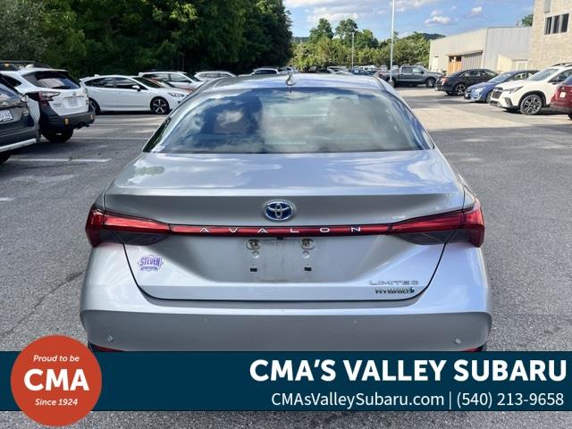 $24625 : PRE-OWNED 2019 TOYOTA AVALON image 6