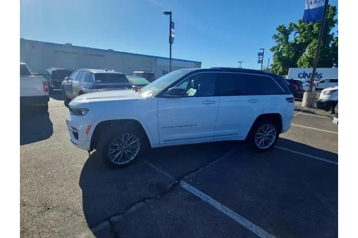 $37500 : Jeep Grand Cherokee 2023 4x2 image 5