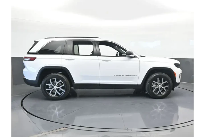 $37988 : Jeep Grand Cherokee 2025 4x2 image 7