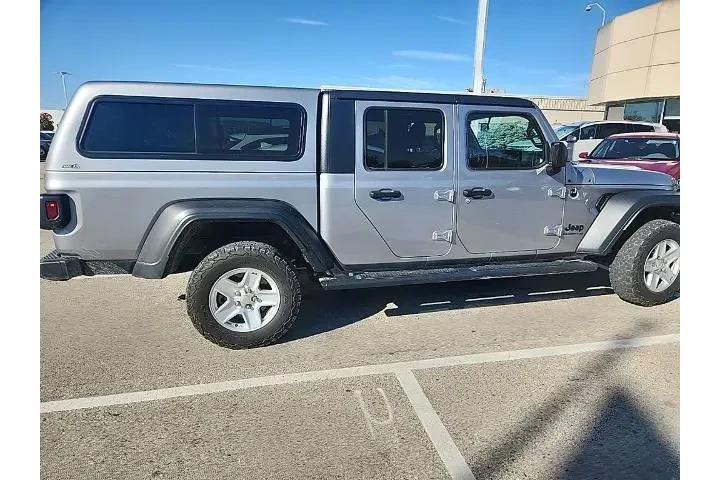 $23300 : Jeep Gladiator 2020 4x4 Spor image 5