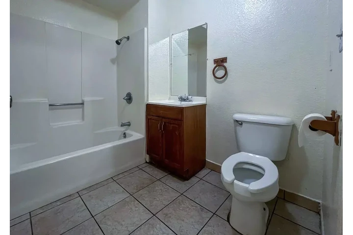 $850 : Cuarto con baño privado image 1