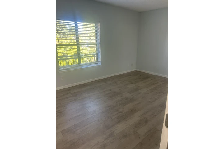 $3200 : Townhouse image 9