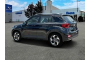 $22195 : Hyundai VENUE 2025 SEL 4dr C thumbnail