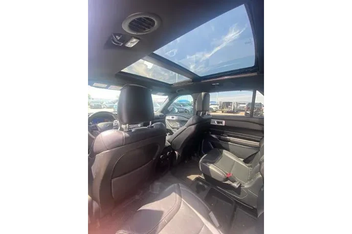 $29575 : Ford Explorer 2020 AWD ST 4d image 7