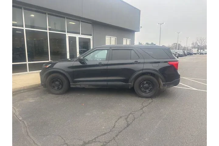 $15995 : Ford Explorer 2021 AWD Polic image 3