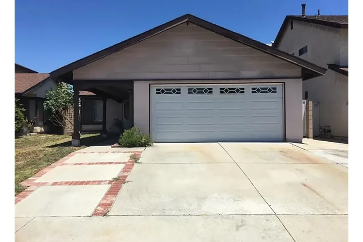 $1700 : Hermosa casa🏠en Commerce 🏠 image 1