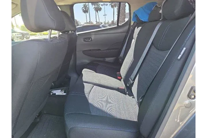 $17611 : Nissan LEAF 2023 SV PLUS 4dr image 3