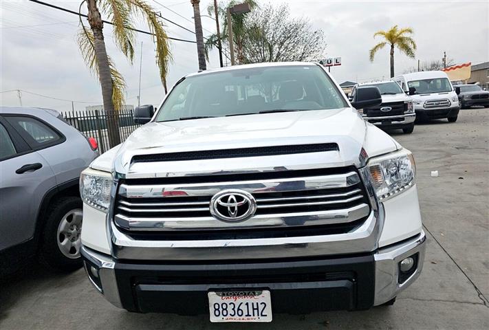 $27995 : 2017 Tundra image 2