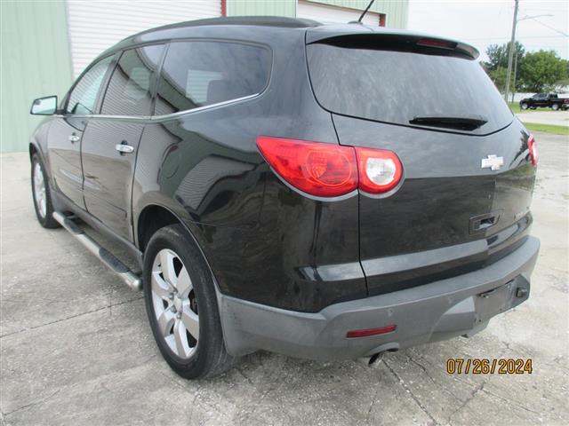 $8995 : 2010 Traverse image 4