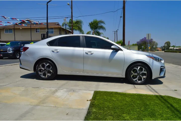 $13495 : Used 2019 Forte LXS IVT for s image 6