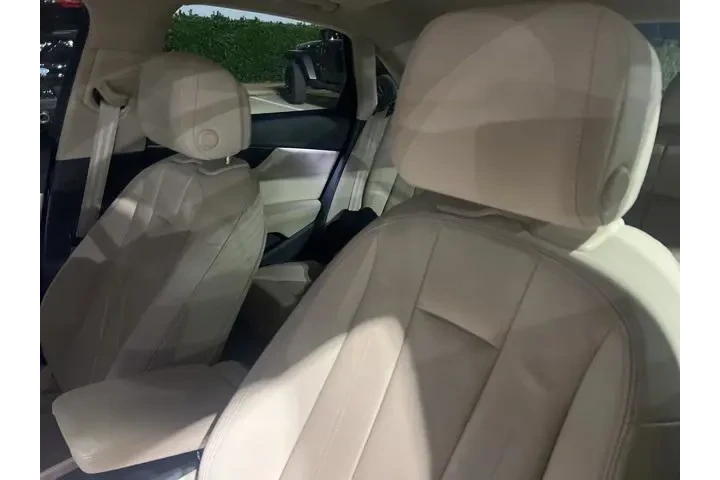 $18991 : Audi A4 2019 Titanium 40 TFS image 8