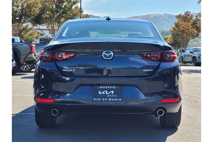 $21899 : 2019 3 Premium image 7