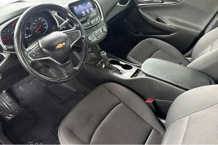 $12450 : Chevrolet Malibu 2020 RS 4dr image 5