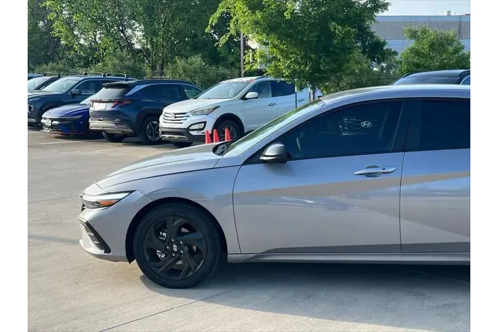 $22999 : Hyundai ELANTRA 2026 SEL Spo image 7