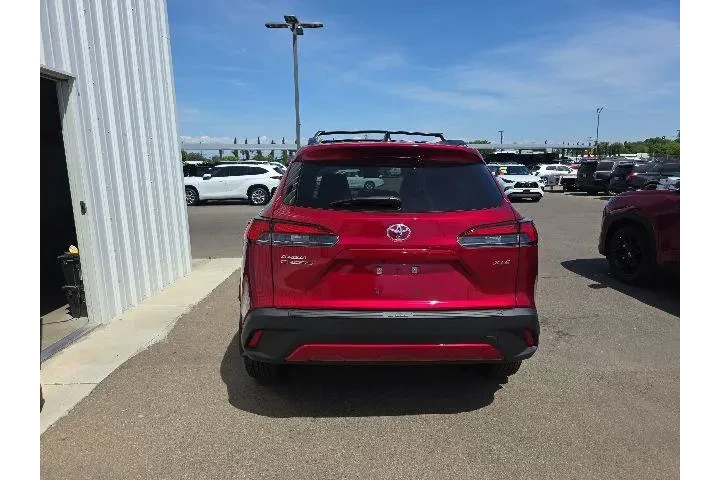 $36900 : Toyota Corolla Cross 2026 XL image 5