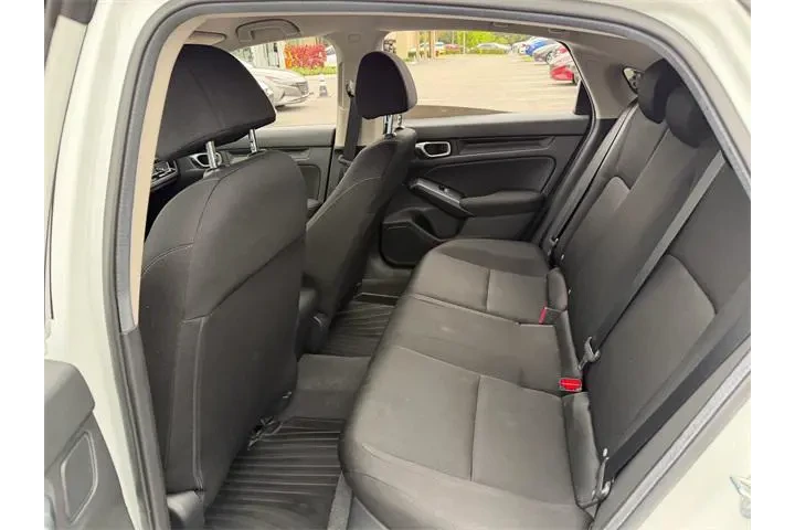 $20985 : Honda Civic 2024 LX 4dr Hatc image 8