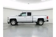 $29998 : Chevrolet Silverado 1500 201 thumbnail