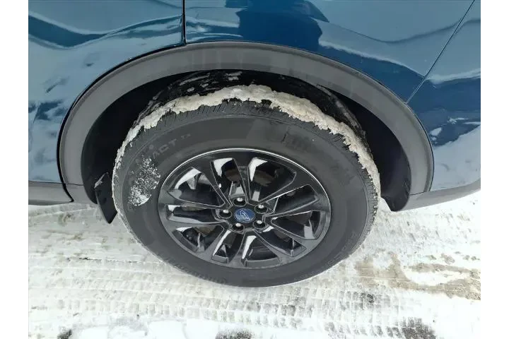 $16987 : Ford Escape 2020 AWD SE 4dr image 8