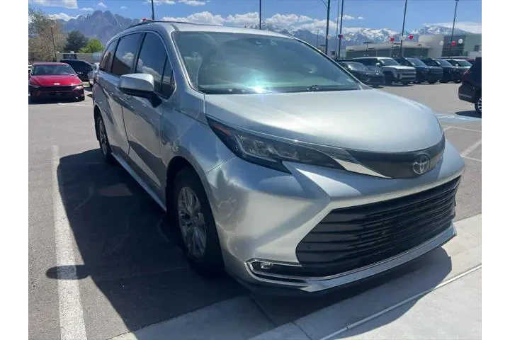$37600 : Toyota Sienna 2021 XLE 7-Pas image 1
