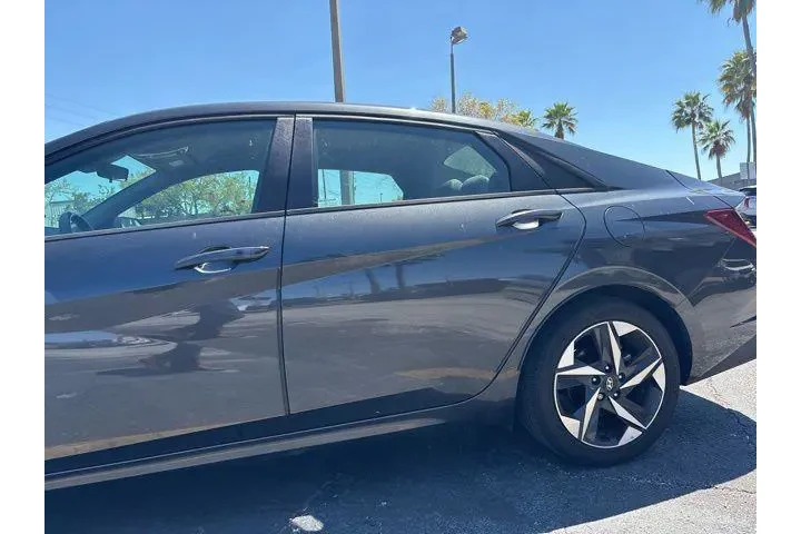 $18289 : Hyundai ELANTRA 2023 SEL 4dr image 6