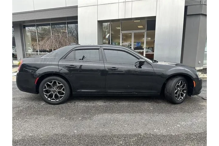 $17000 : Chrysler 300 2018 AWD Tourin image 9