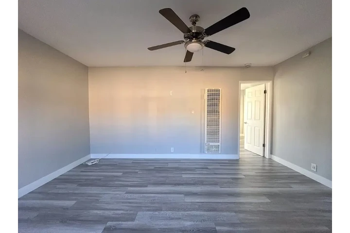 $1100 : Apt. 1BA/1BD en Huntington🏡 image 6